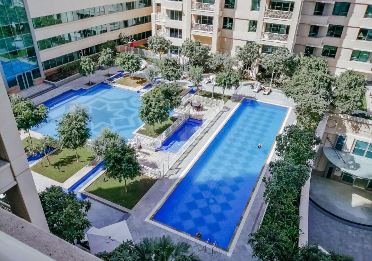 Nasma Luxury Stays - Fancy Apartment With Balcony Near Burj Khalifa Dubai Exterior photo